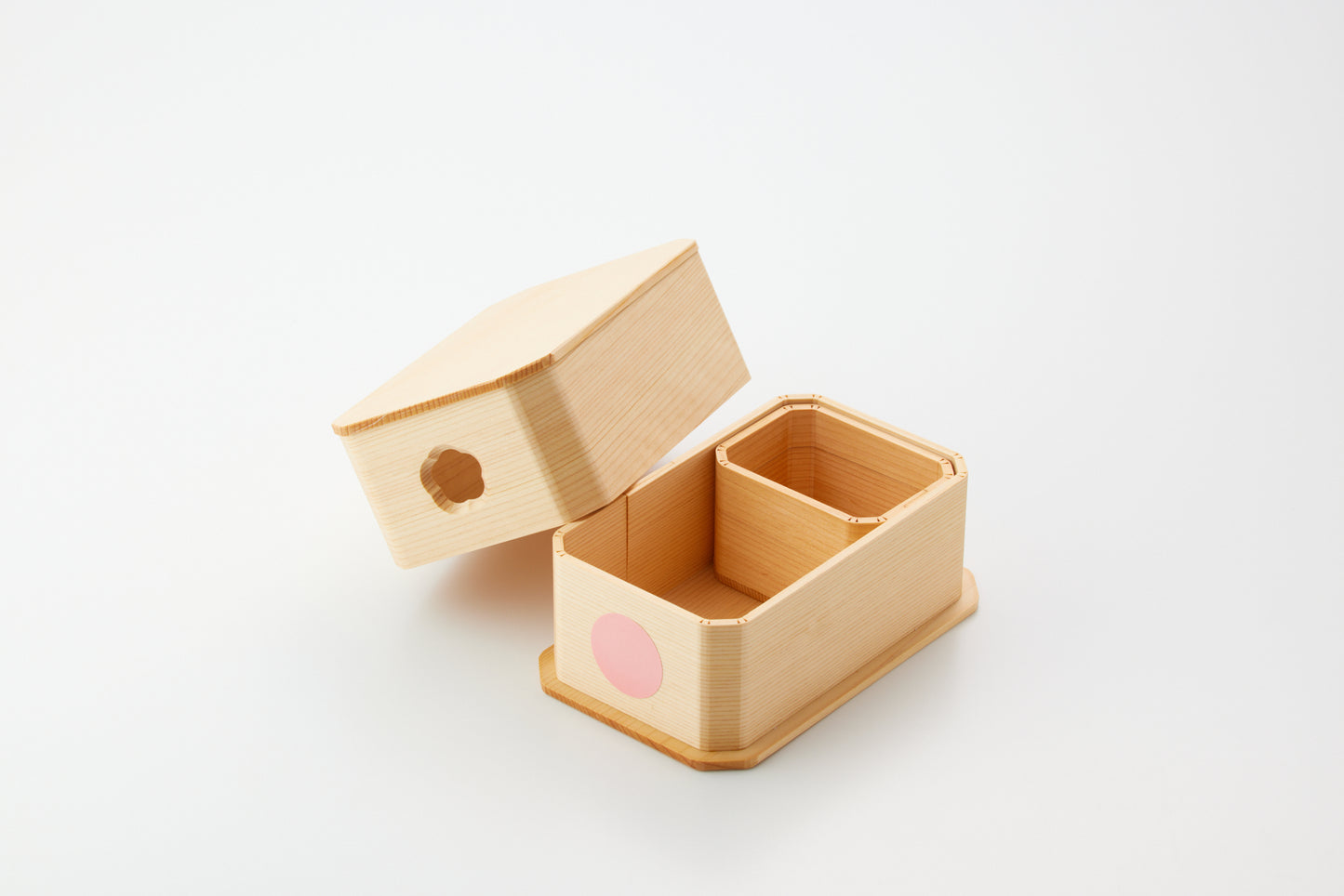 NUSA HINOKI BENTO+