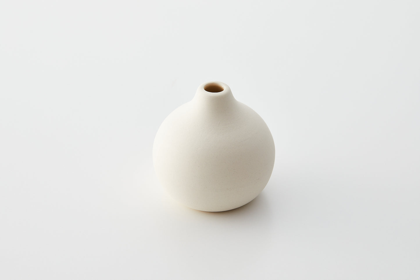Kikusho Pottery onion vase