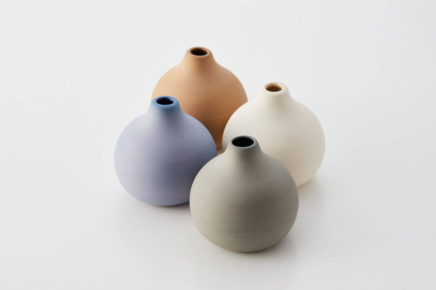 Kikusho Pottery onion vase