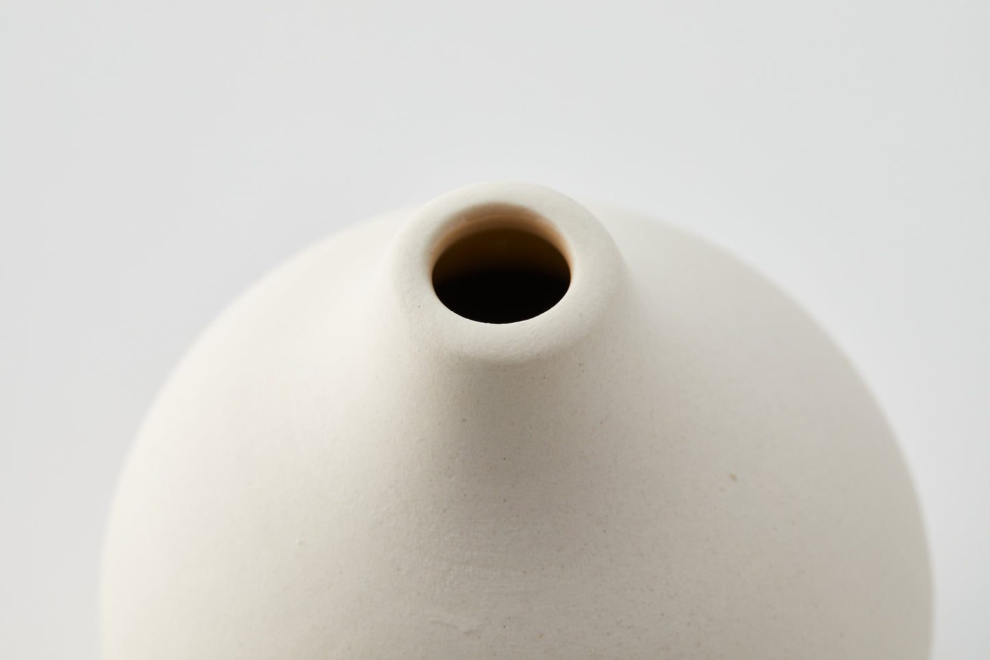Kikusho Pottery onion vase