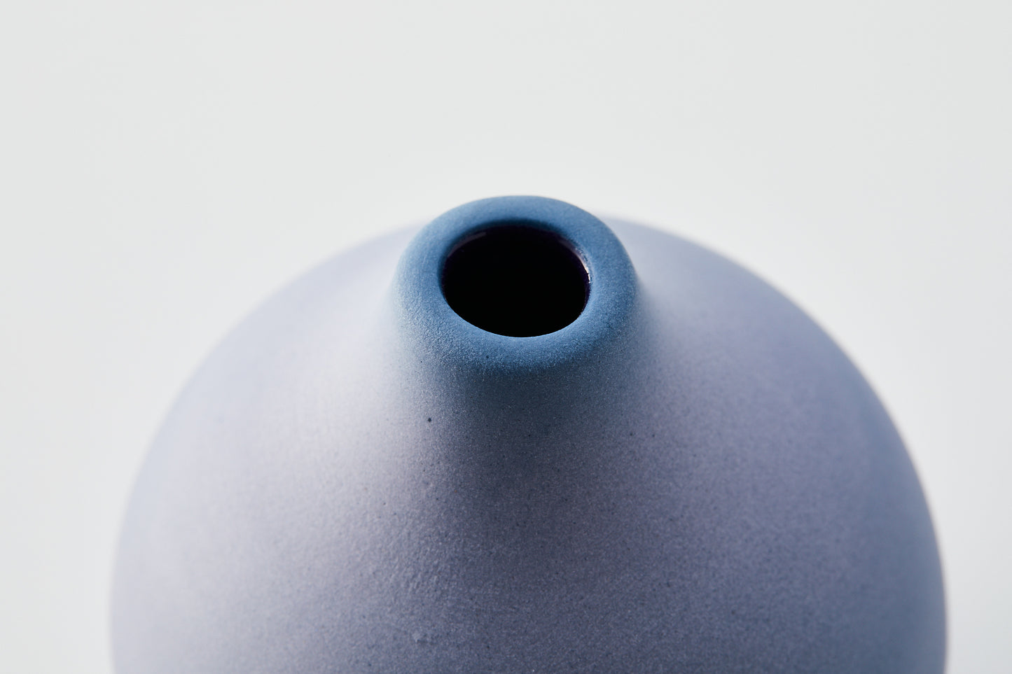 Kikusho Pottery onion vase